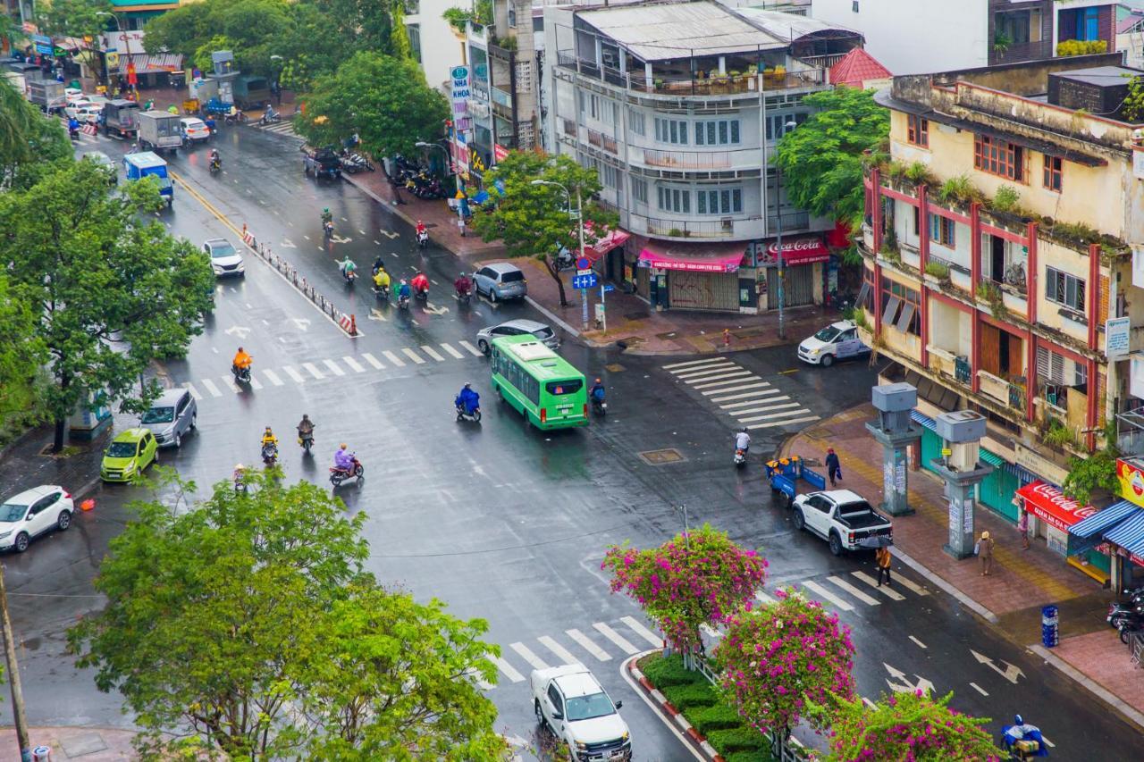Hotel Kally Saigon Хошимин Экстерьер фото